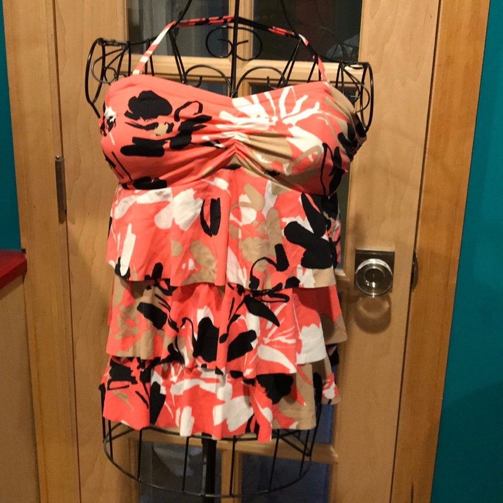 Miracle Suit swim top sz 10